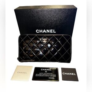 Chanel Matelasse Classic Long Zip Wallet w/Box and Cards